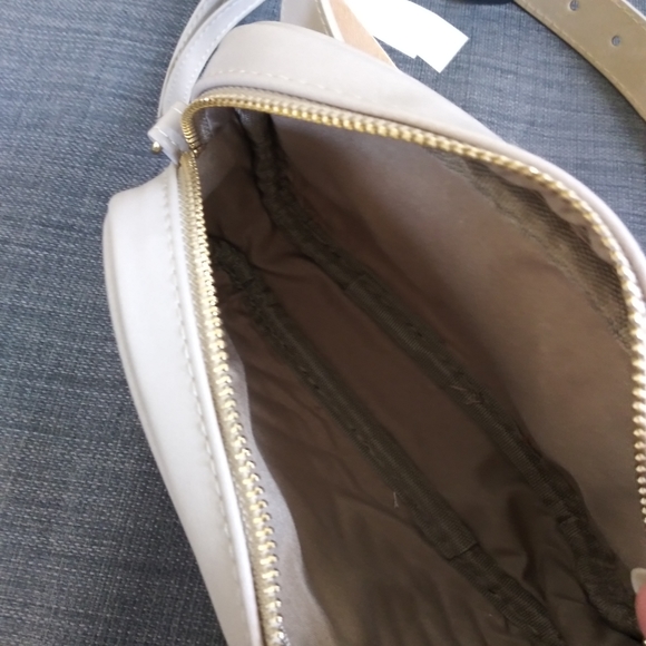 NWT STEVE MADDEN FANNY PACK BAG ON BELT - Picture 6 of 7